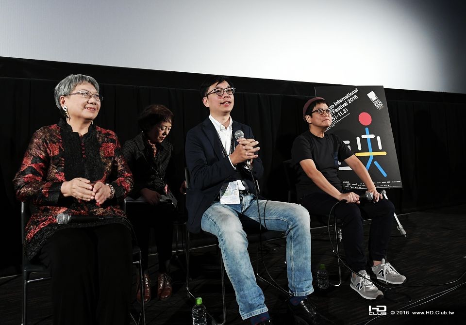 《四十年》東京影展映後左起監製陶曉清、導演侯季然、製片李耀華聆聽現場觀眾提問.jpg.jpg