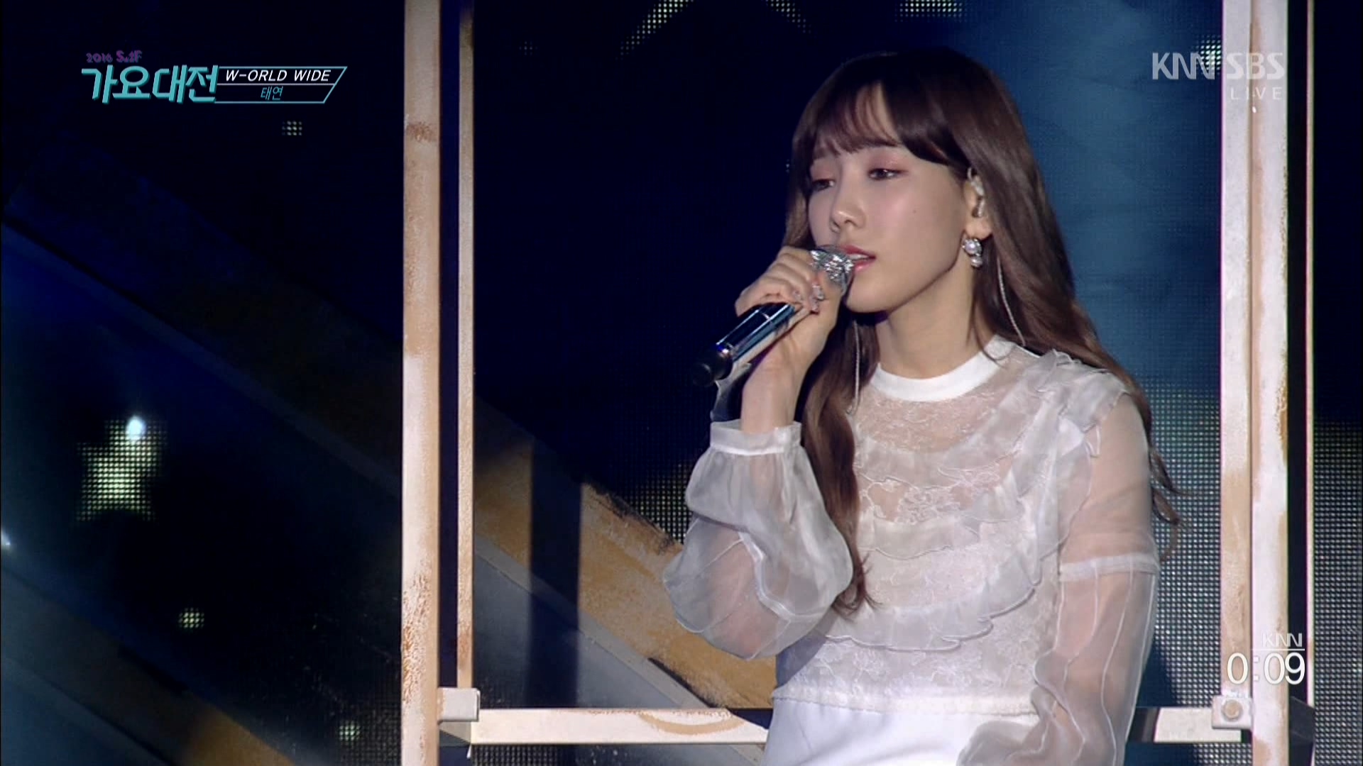 161226.KNN.2016 SAF 가요대전.1-2부 통합.HDTV.1080i.by.Shaytyen.ts_20170101_13192.jpg