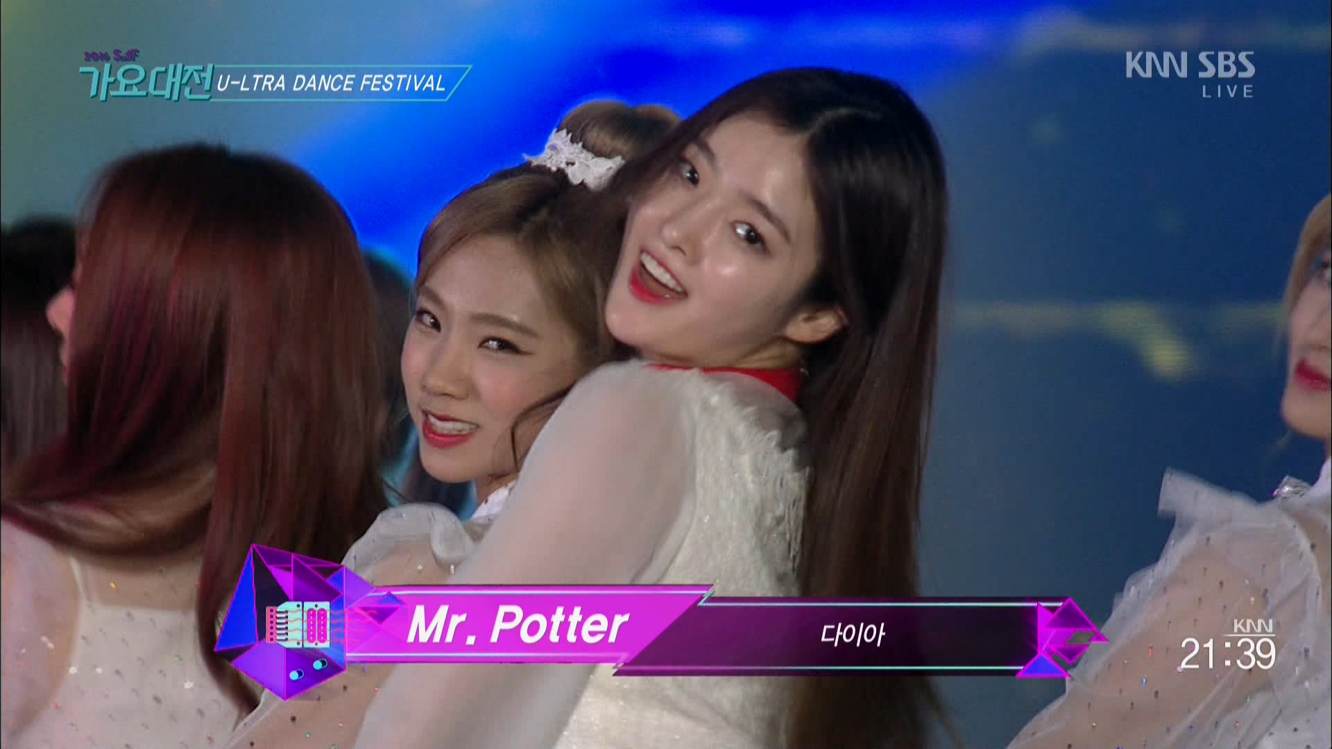 161226.KNN.2016 SAF 가요대전.1-2부 통합.HDTV.1080i.by.Shaytyen.ts_20170101_13114.jpg