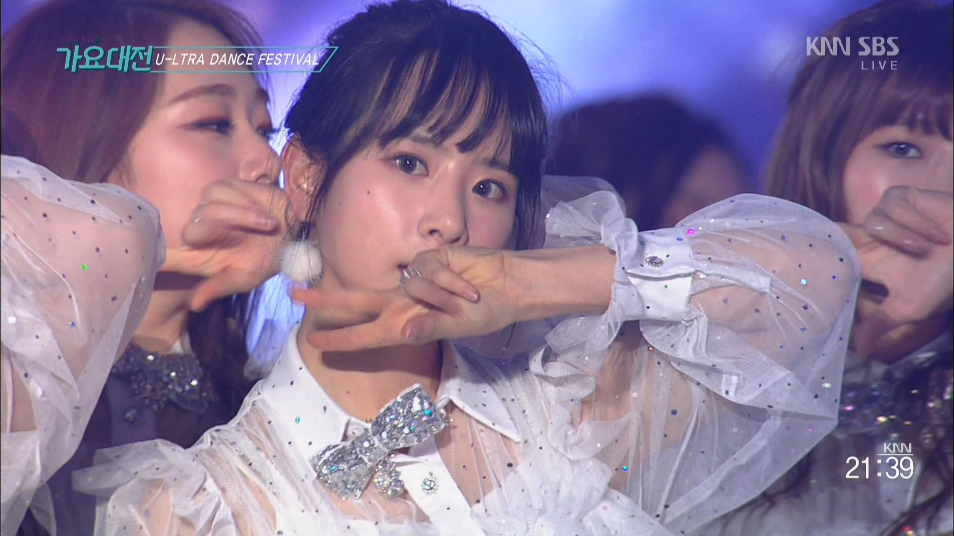 161226.KNN.2016 SAF 가요대전.1-2부 통합.HDTV.1080i.by.Shaytyen.ts_20170101_13111.jpg