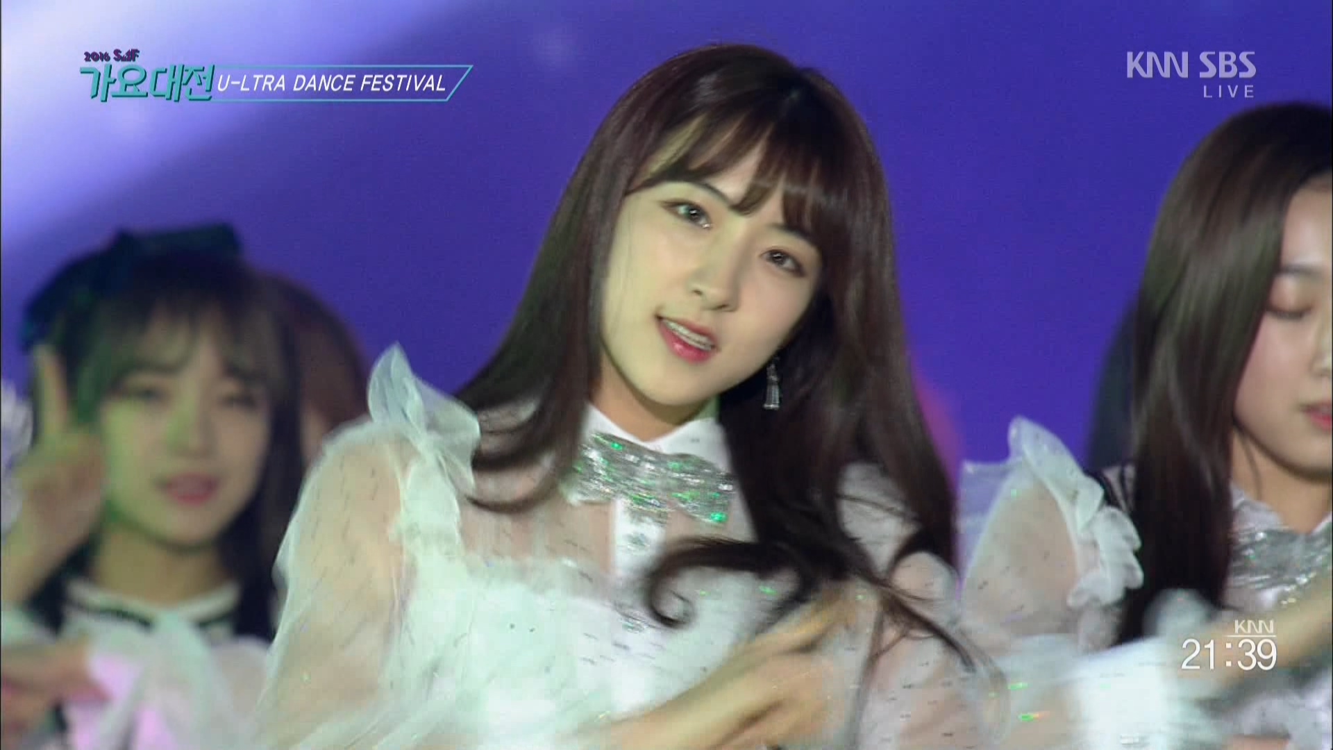 161226.KNN.2016 SAF 가요대전.1-2부 통합.HDTV.1080i.by.Shaytyen.ts_20170101_13110.jpg