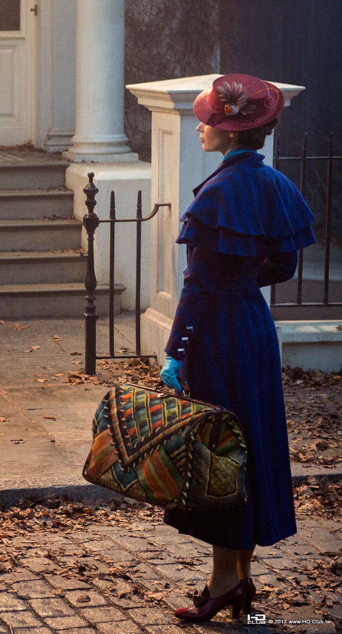 emily-blunt-mary-poppins.jpeg