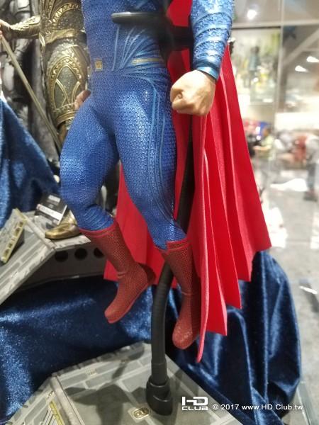 superman-justice-league-hot-toys-sideshow-3-450x600.jpg