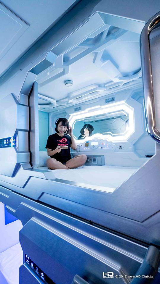 全新i hotel電競旅館採用英國百年皇室認證御用的斯林百蘭床墊，要讓每位前來的玩家都.jpg