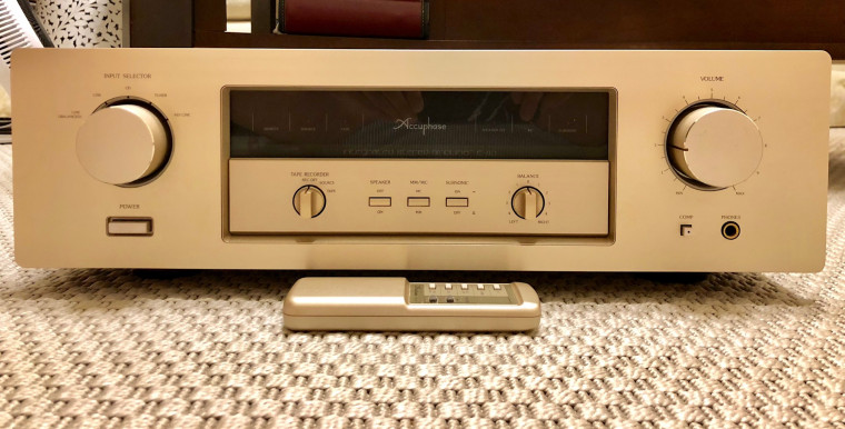 [出售] Accuphase E-210 綜合擴大機