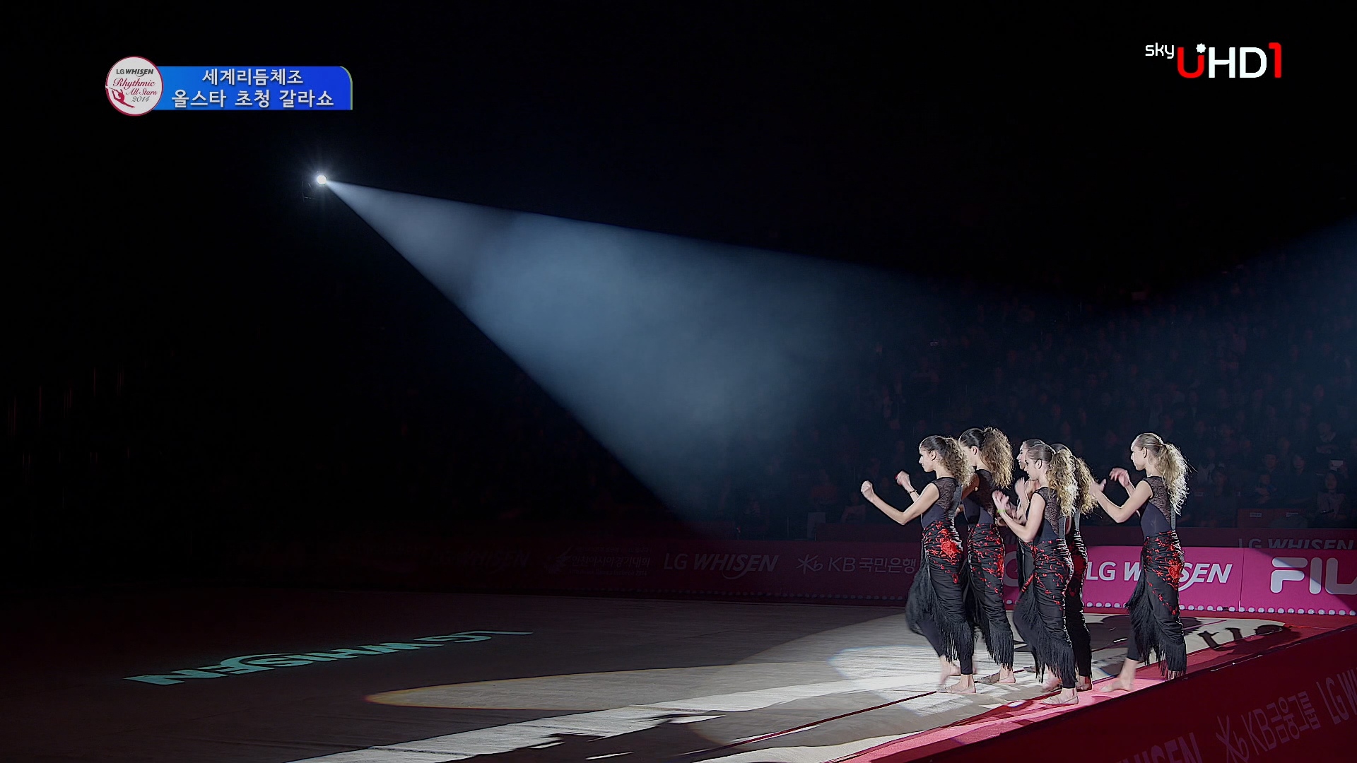 [SkyUHD.4K.现场] 全明星选手邀请表演 第1部 2160p UHDTV AAC 2.0 HEVC_60fps_10bit.t.jpg