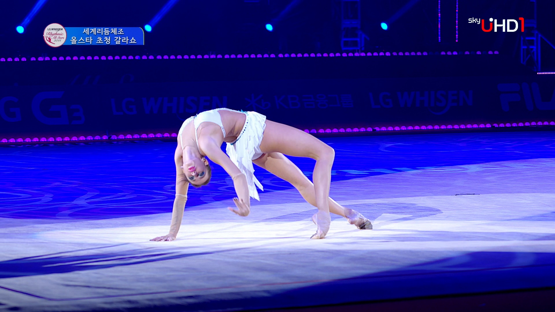 [SkyUHD.4K.现场] 全明星选手邀请表演 第1部 2160p UHDTV AAC 2.0 HEVC_60fps_10bit.t.jpg