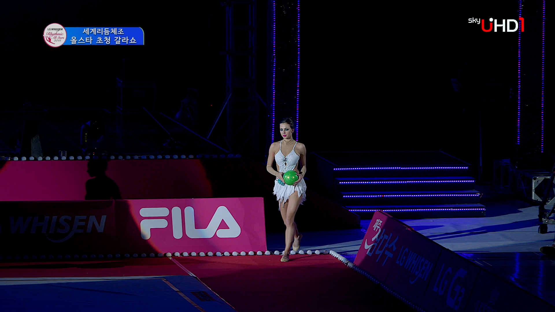 [SkyUHD.4K.现场] 全明星选手邀请表演 第1部 2160p UHDTV AAC 2.0 HEVC_60fps_10bit.t.jpg
