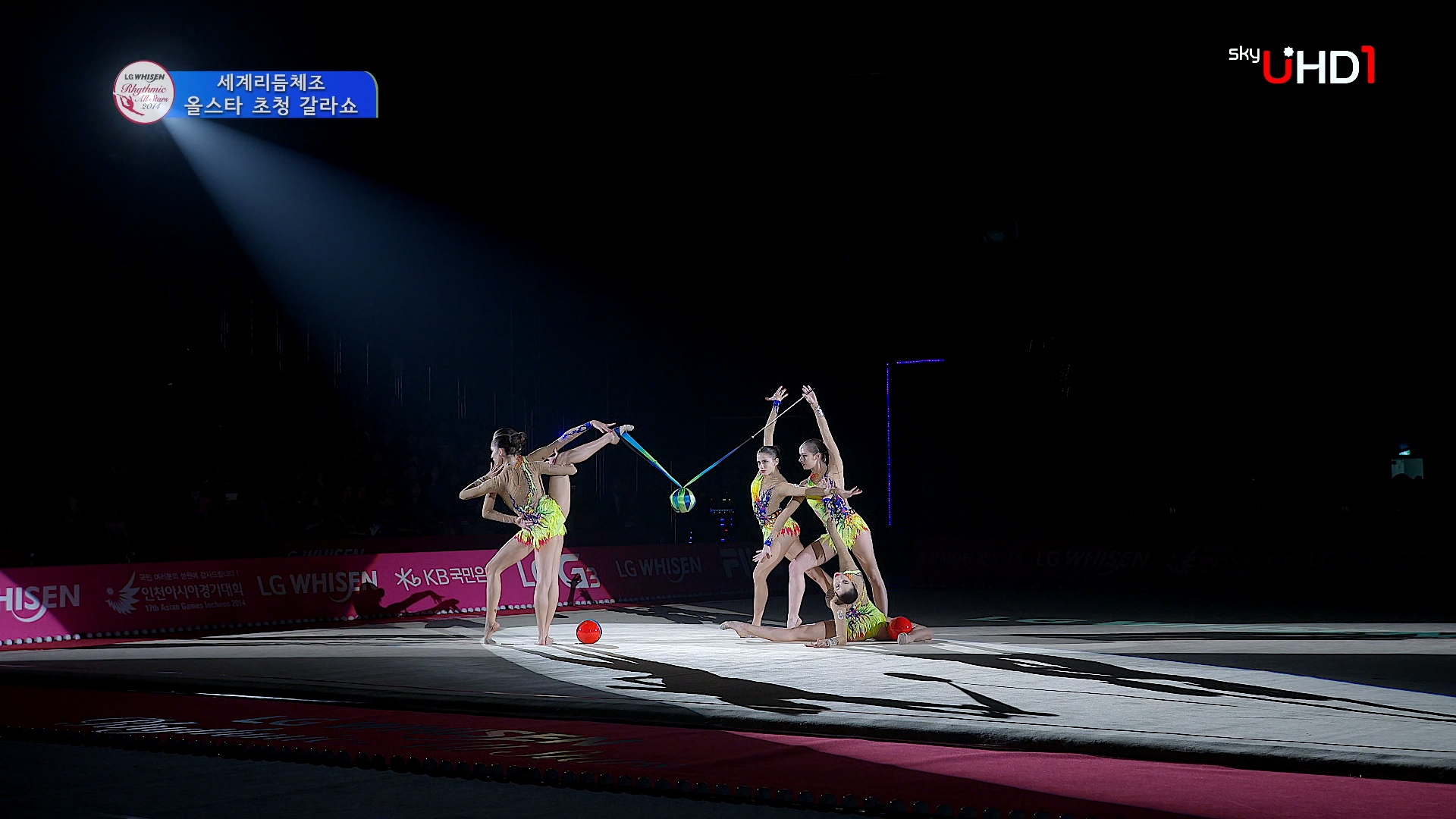 [SkyUHD.4K.现场] 全明星选手邀请表演 第1部 2160p UHDTV AAC 2.0 HEVC_60fps_10bit.t.jpg