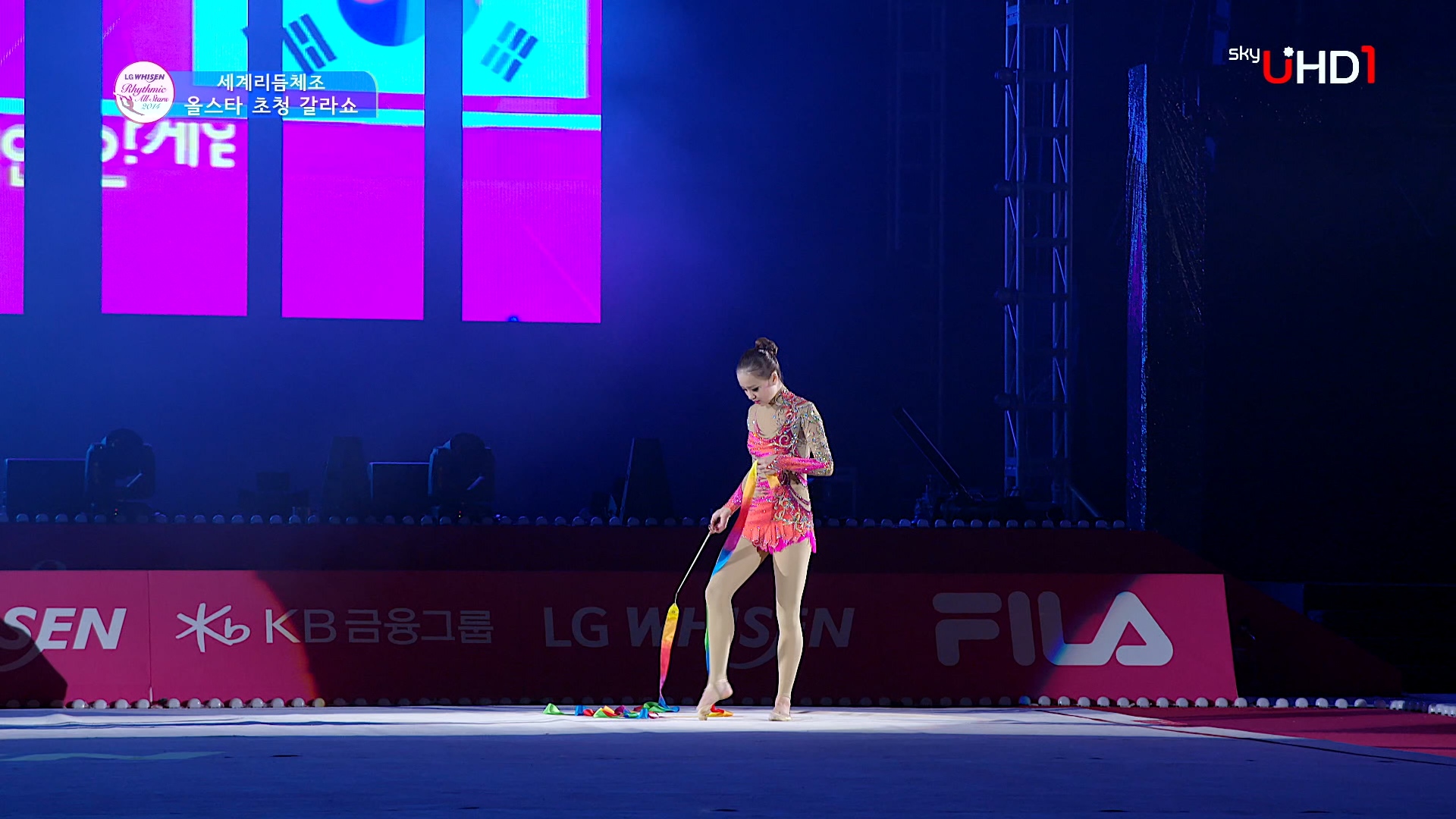 [SkyUHD.4K.现场] 全明星选手邀请表演 第2部 2160p UHDTV AAC 2.0 HEVC_60fps_10bit.t.jpg