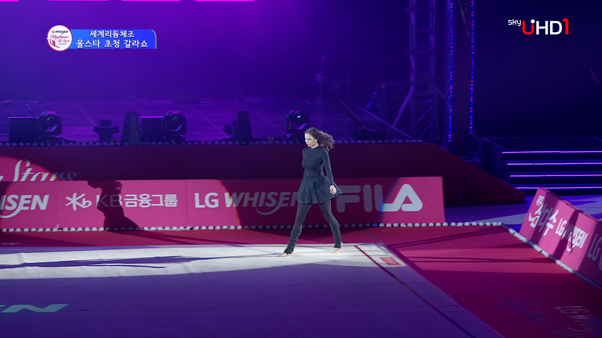 [SkyUHD.4K.现场] 全明星选手邀请表演 第2部 2160p UHDTV AAC 2.0 HEVC_60fps_10bit.t.jpg