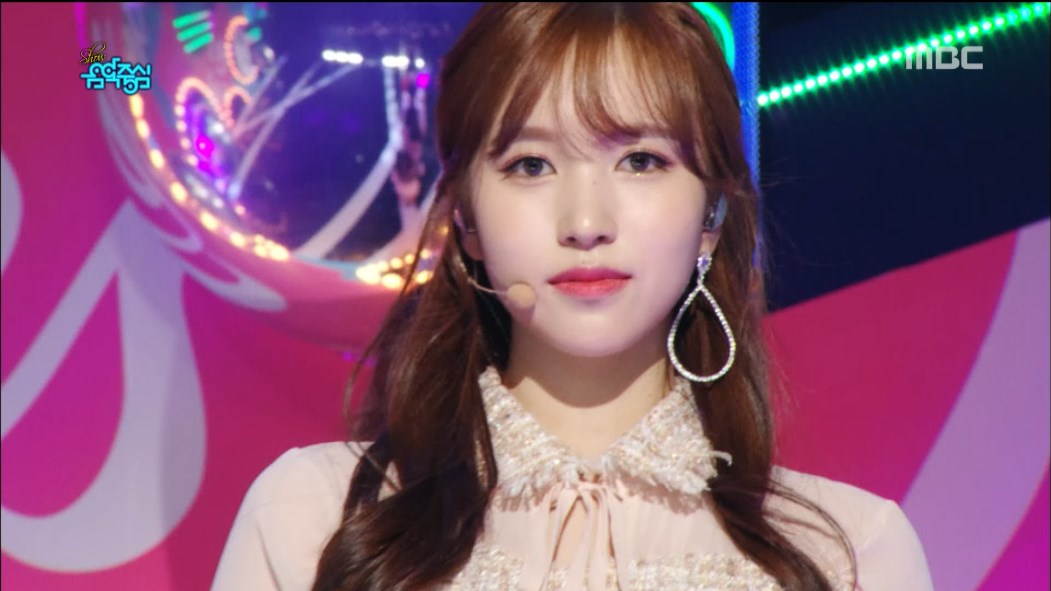 (dlvhpme3100)TWICE - BDZ (Korean ver.) + Yes or Yes (Music Core 2018.11.17).ts_s.jpg