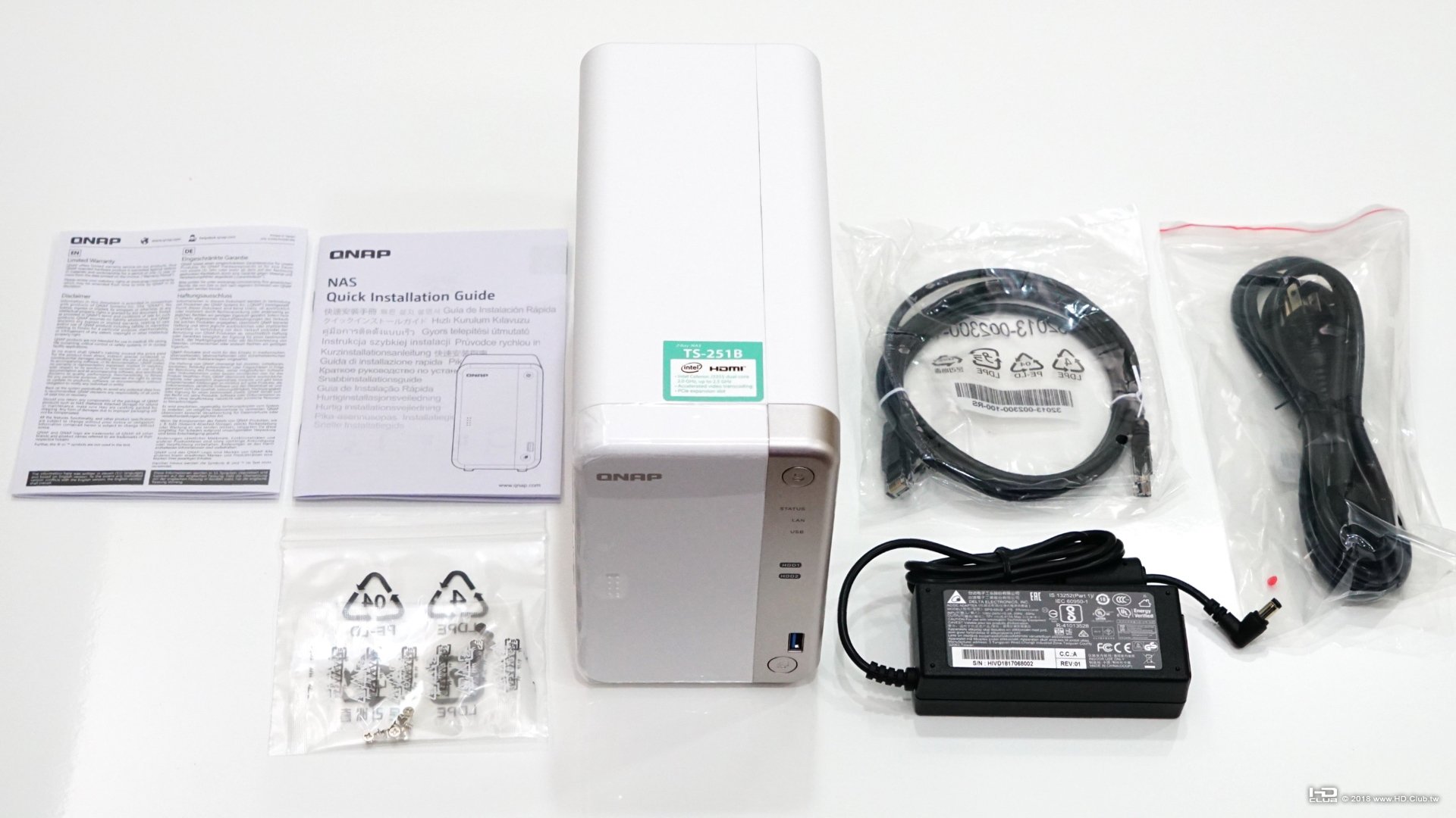 QNAP_TS-251B_Unboxing_008.jpg