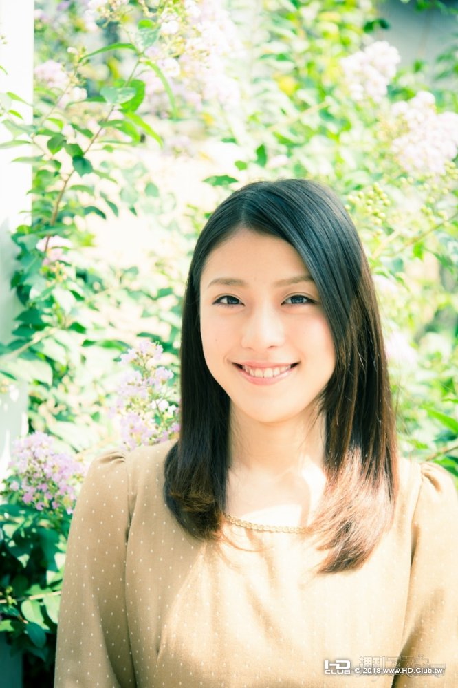 20131108yamag_Ayaka_03_cs1e1_x1000.jpg