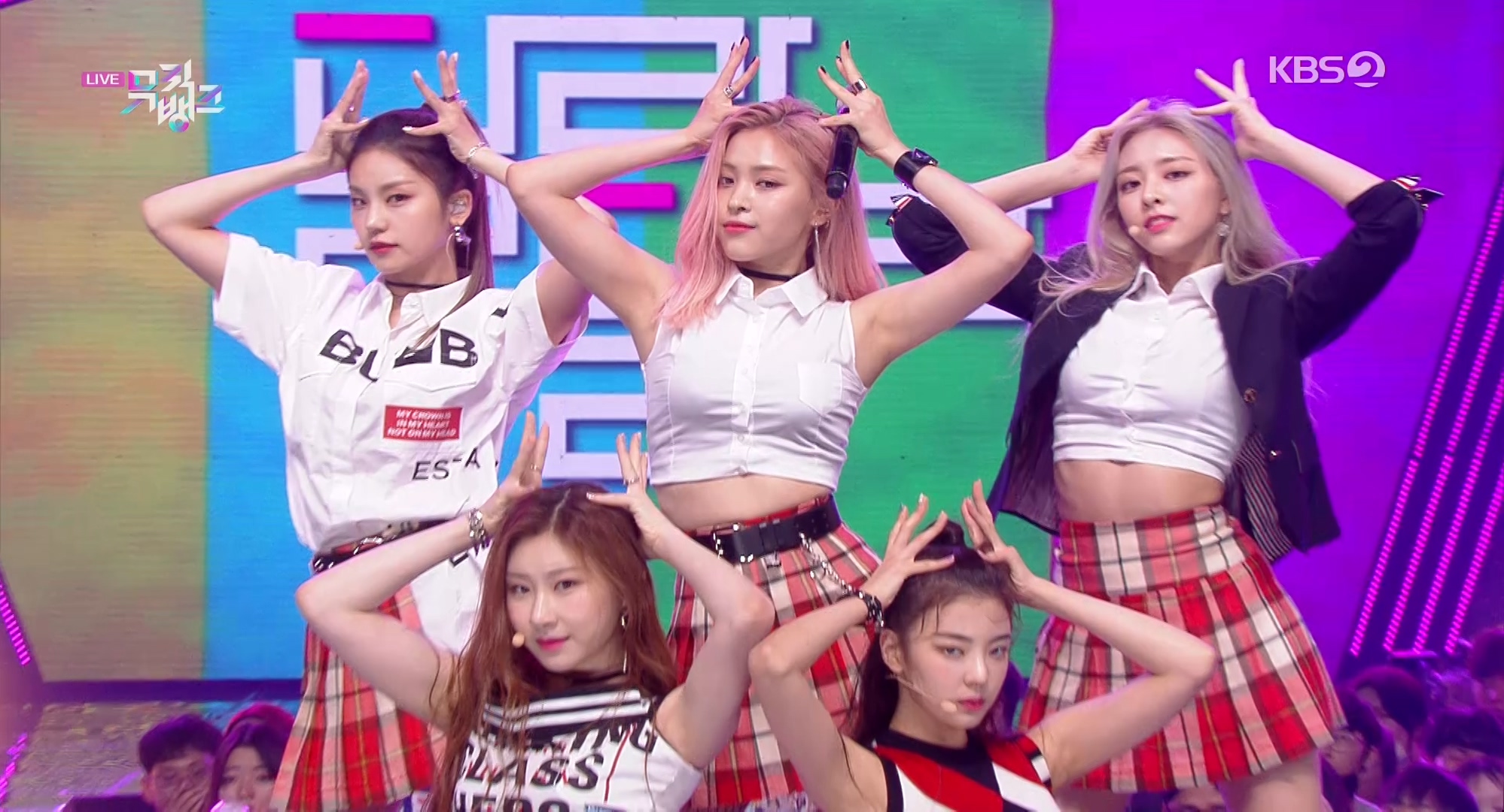 190628 KBS Music Bank ITZY - WANT IT + DALLA DALLA 1080i.H264.AC3-Luna.ts_201906.jpg