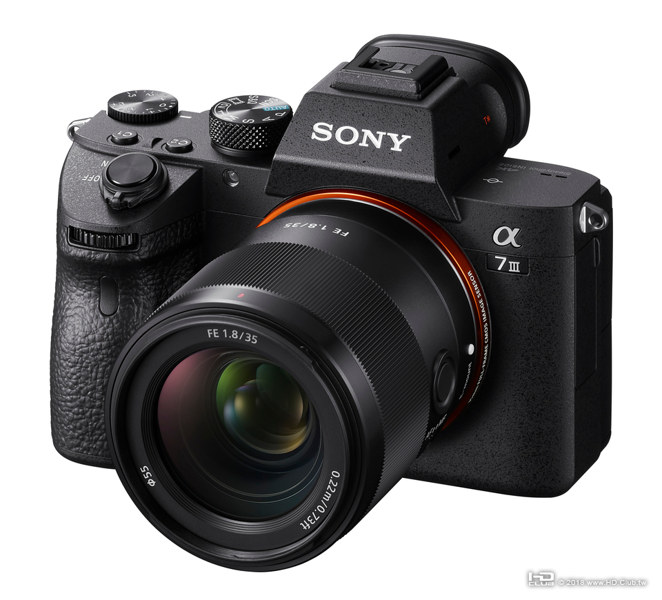 圖3) Sony FE 35mm F1.8 鏡頭搭載快速、精確和安靜的線性馬達自動對焦驅動系統，是動.png