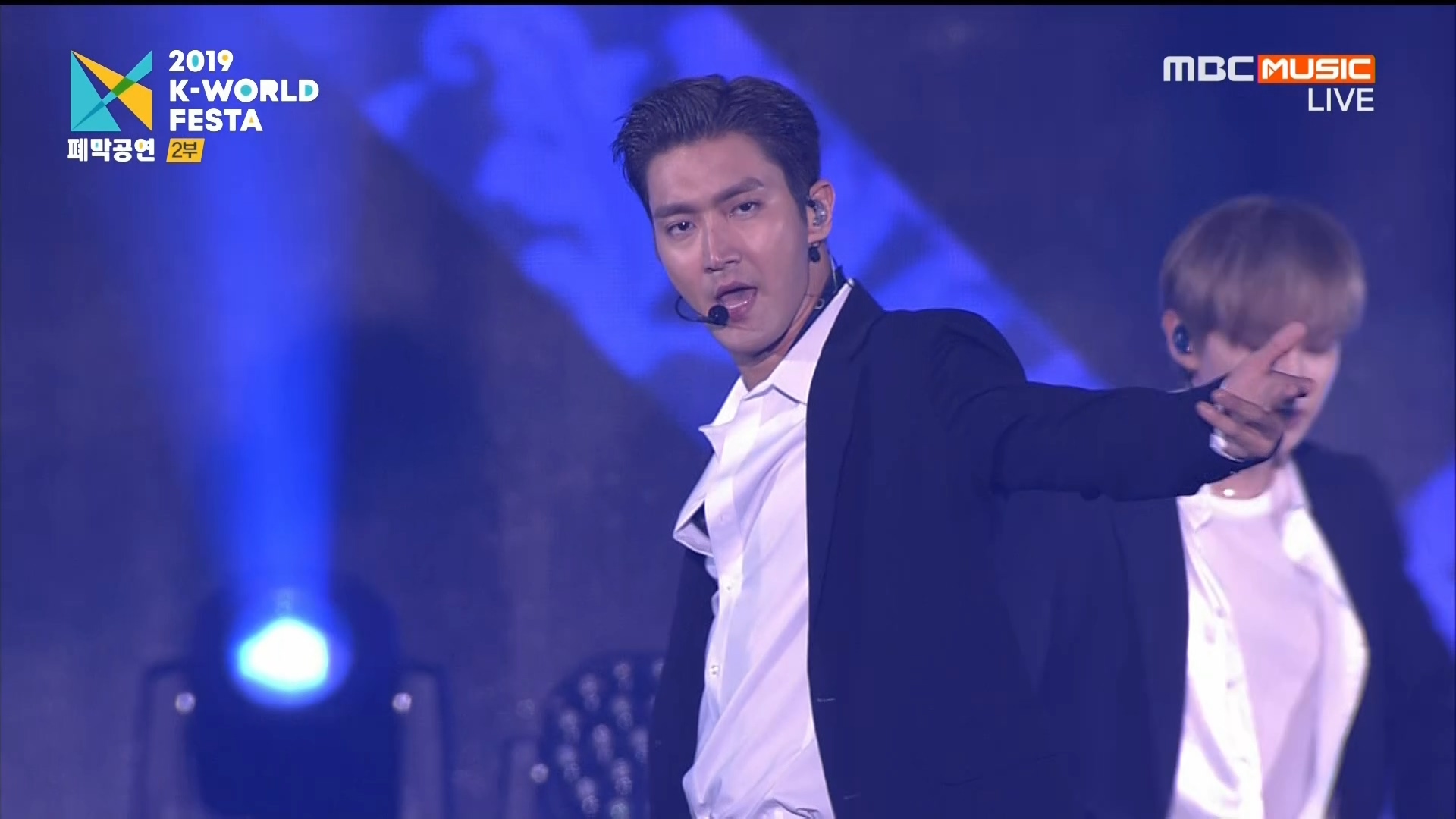 190824 MBC 2019 K-WORLD FESTA Super Juior - Black Suit + SORRY SORRY + Bonamana..jpg