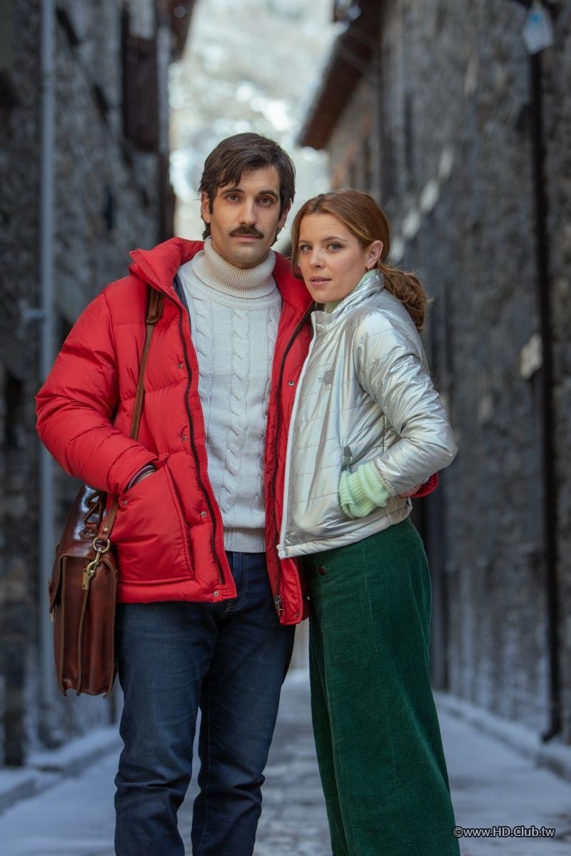 300 1000 Miles from Christmas.jpg