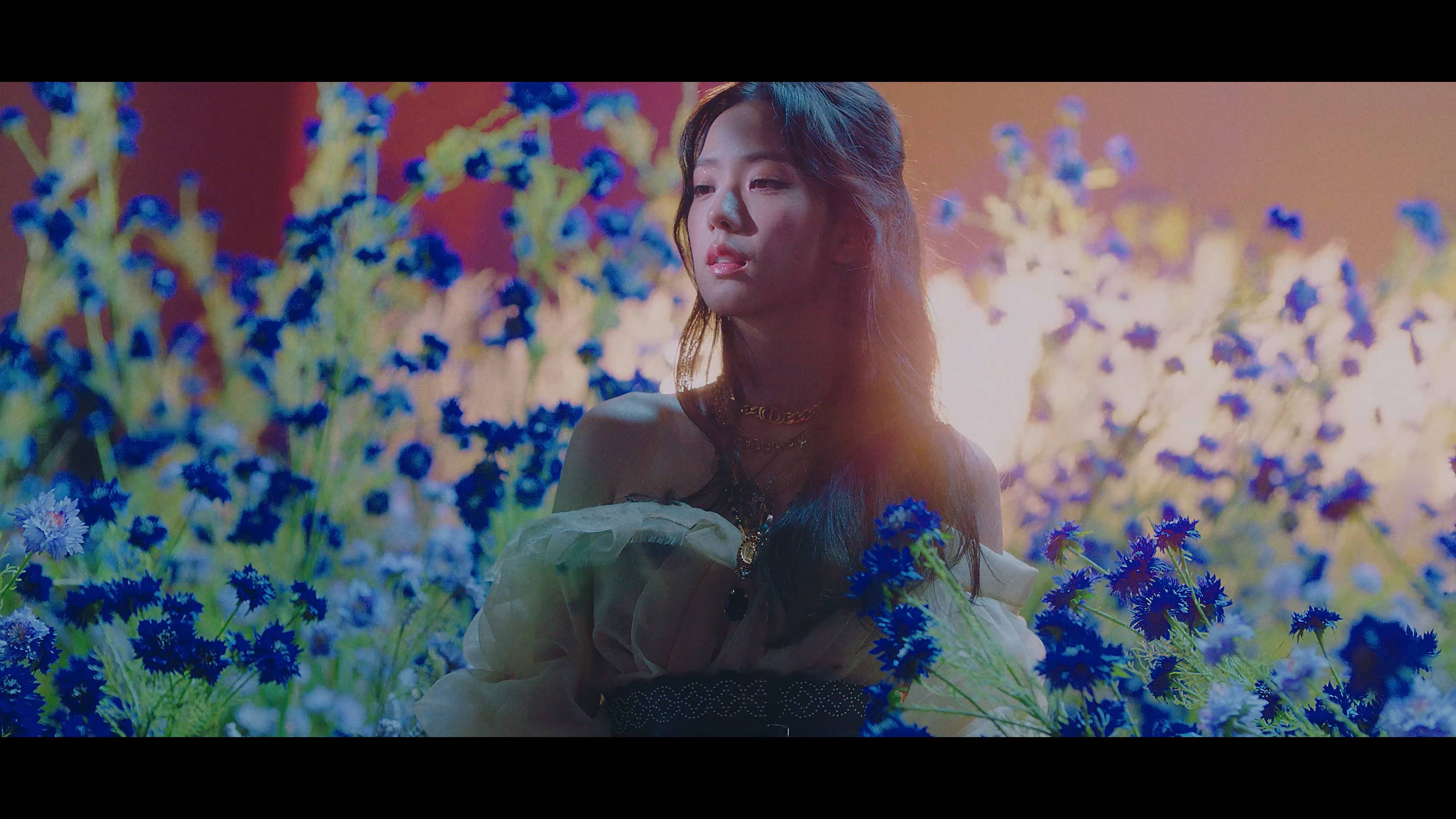 BLACKPINK - Lovesick Girls [Bugs! 2160p].mkv_000043.308.jpg