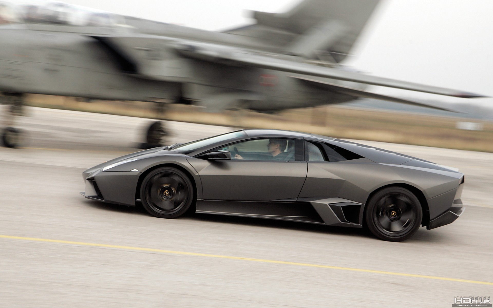 lamborghini-reventon-widescreen-06