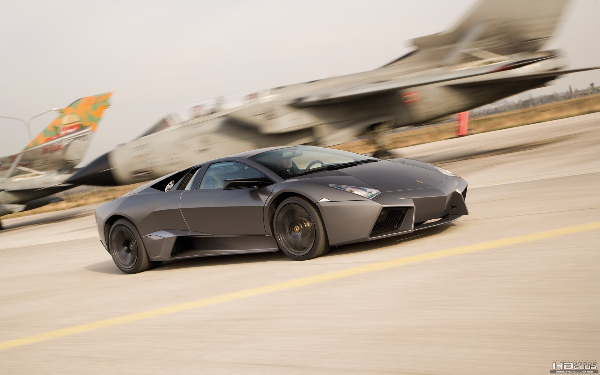 lamborghini-reventon-widescreen-04