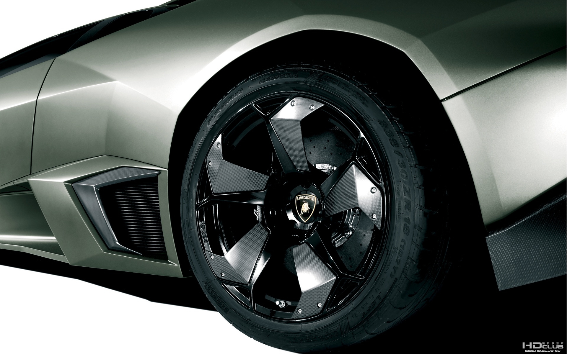 lamborghini-reventon-widescreen-009.jpg