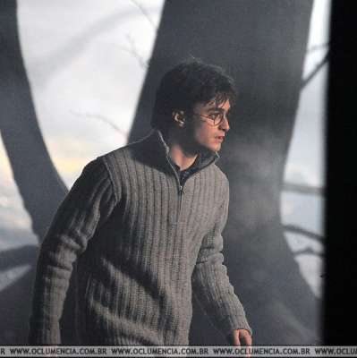 normal_daniel_radcliffe_dh_sets1.jpg