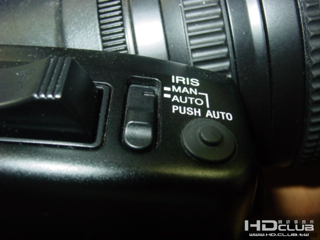 AUTO IRIS.JPG