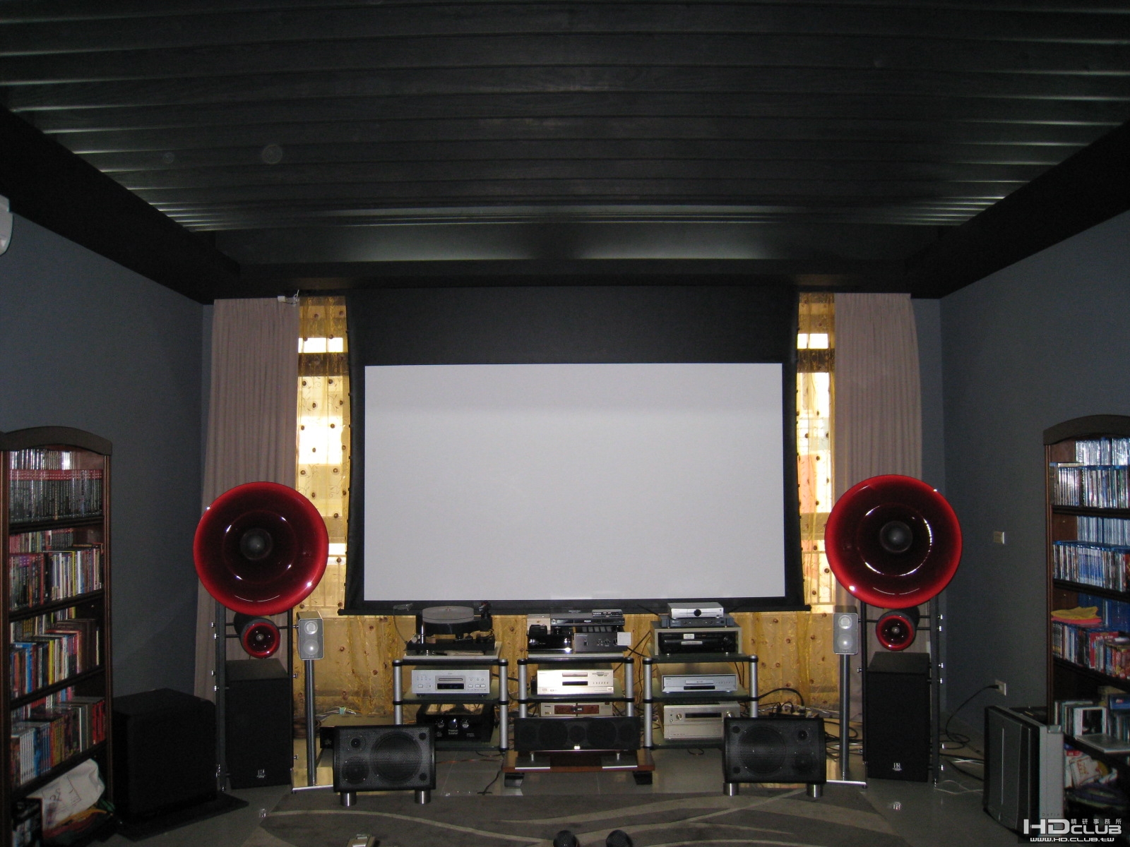 TC AV Room 7.JPG