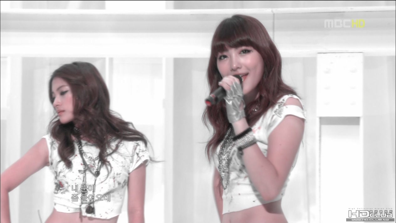 KARA.090926 MBC Music Core.Mister[(000654)22-00-20].JPG