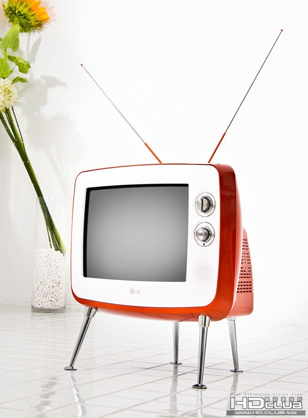 lg_serie_1_retro_tv_1.jpg