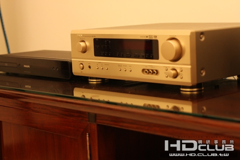 老舊Denon AVR-1404,搖控已掛點,不會在面板設定..