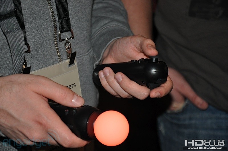 playstationmove-02-hands.jpg