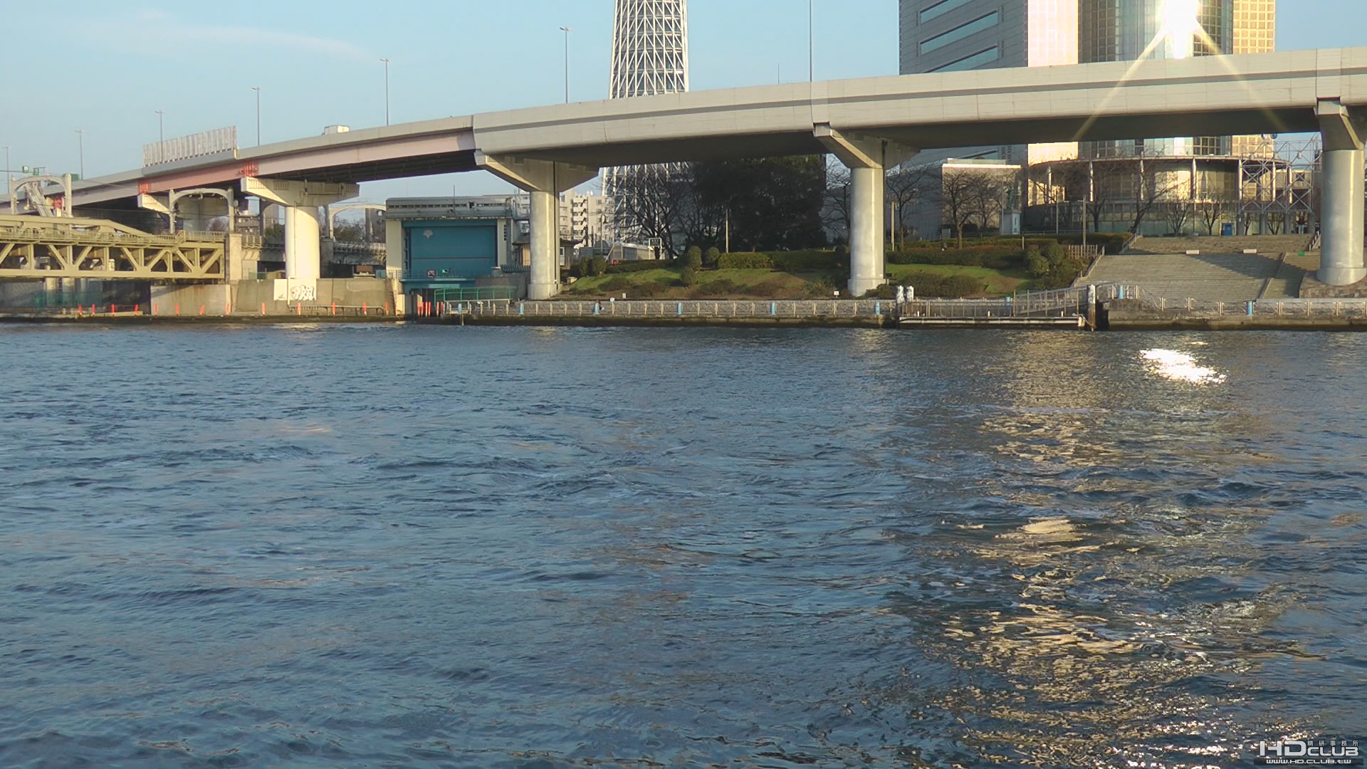 pana_river_p.jpg