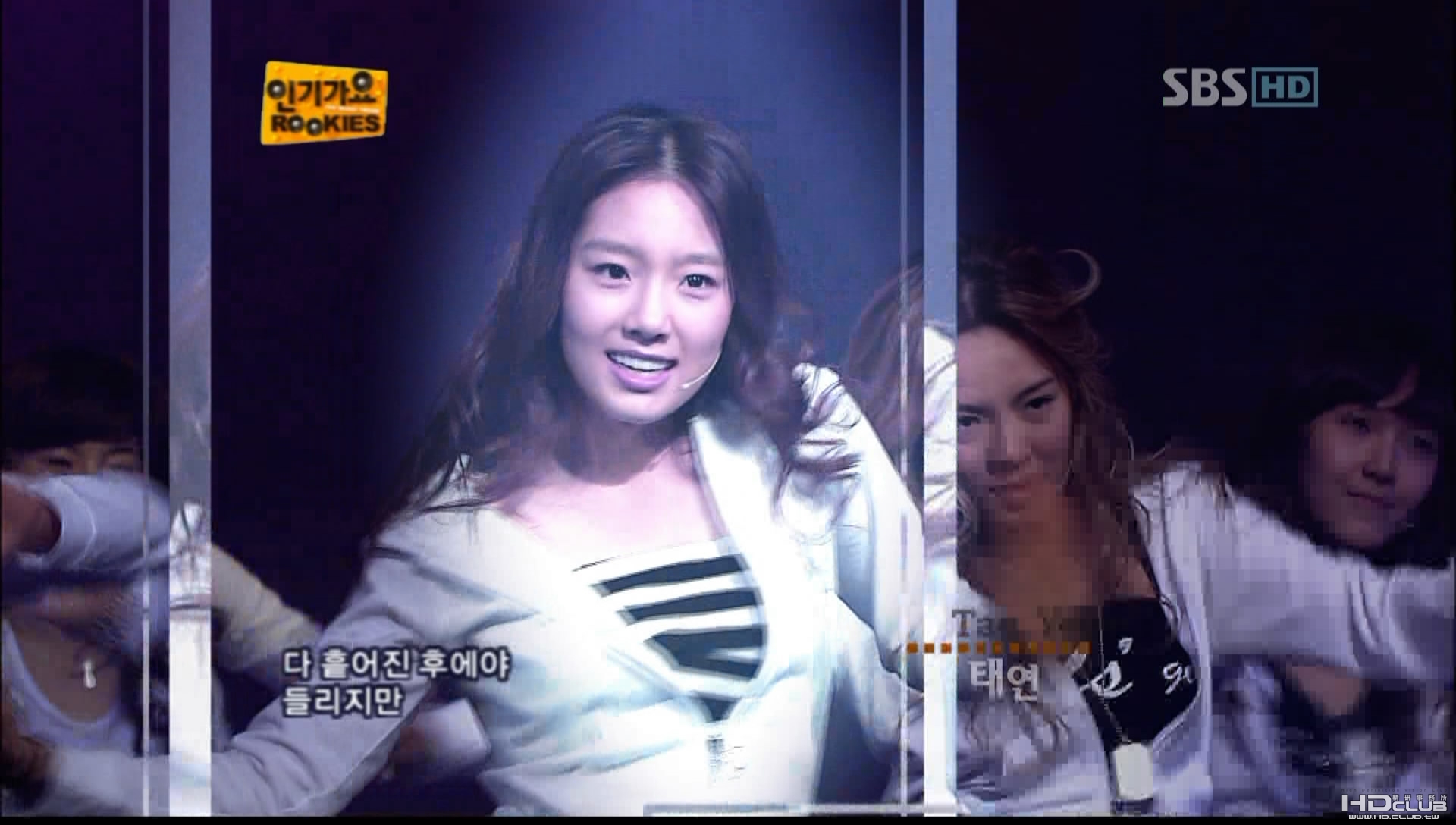 070805 SNSD - Into The New World.ts_snapshot_00.47_[2010.03.30_00.11.46].jpg