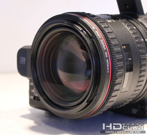 Canon_XF300_Lens.jpg