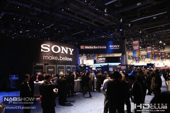 Blog_Sony_02_make.believe_Booth.JPG