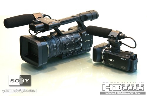 Blog_HXR-MC50_12_NX5.jpg
