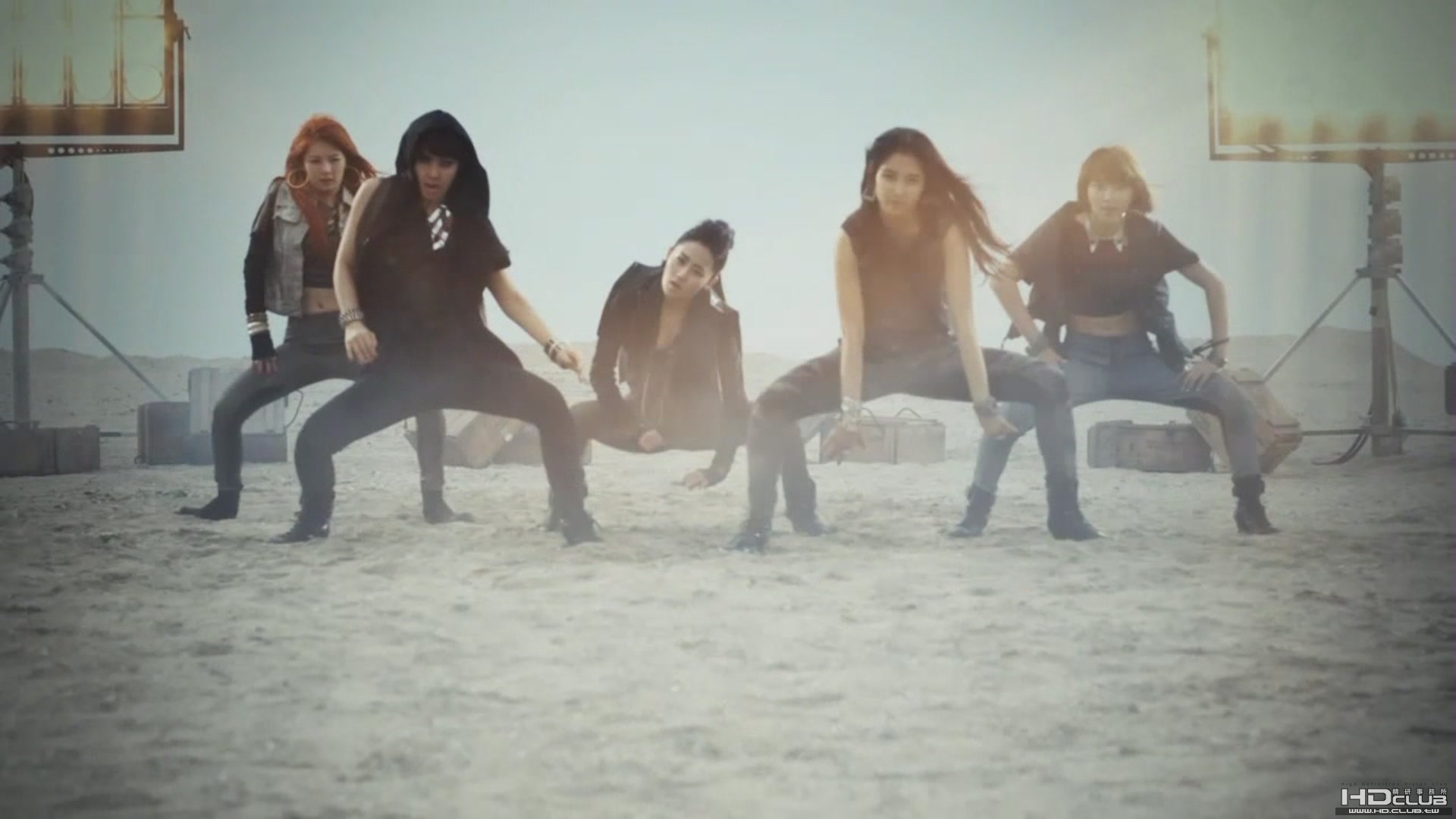 포미닛 [MV] Huh[23-44-25].JPG