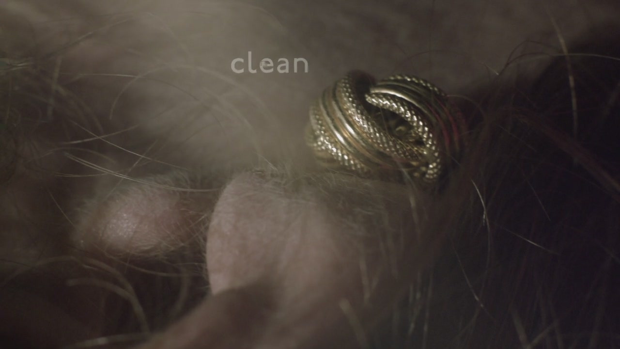 sherlock.1x01.a_study_in_pink.720p_hdtv_x264-fov[21-36-40].JPG