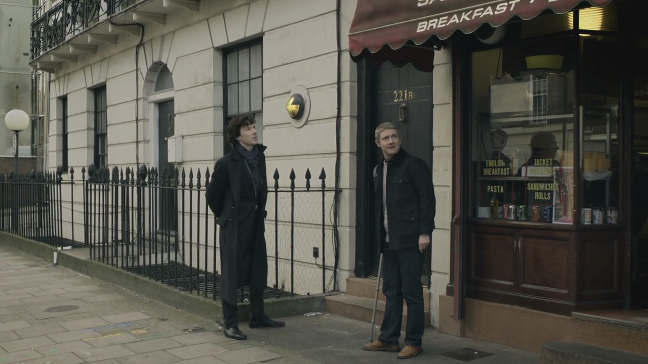 sherlock.1x01.a_study_in_pink.720p_hdtv_x264-fov[21-36-22].JPG