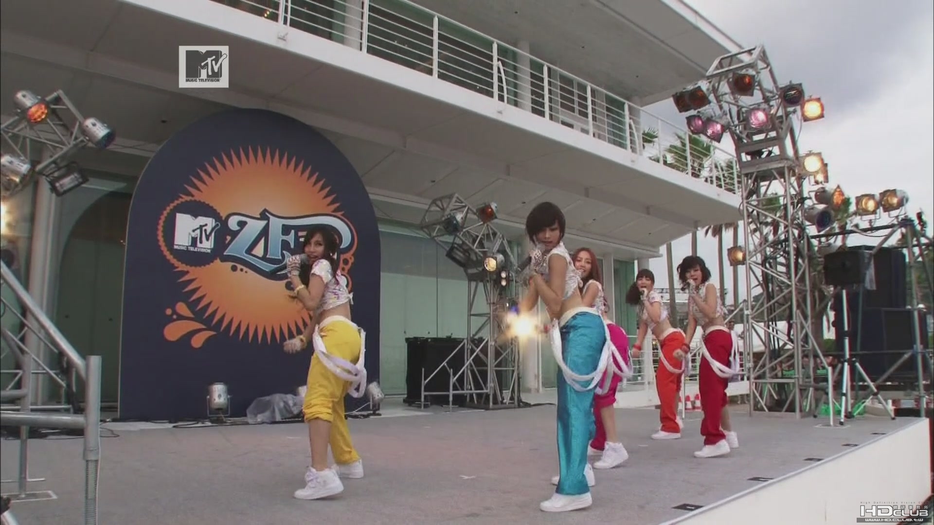 [hd.club] KARA_ミスター [MTV Zusihi Festival_100827]_1080_AAC_461M.012-3.JPG