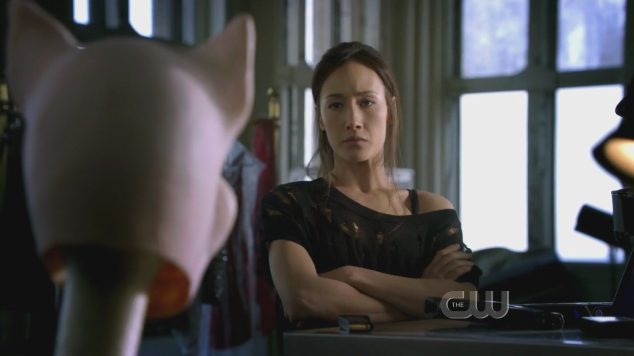 Nikita.S01E01........JPG