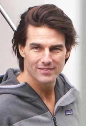 mission-impossible-4-set-tom-cruise-stare.jpg