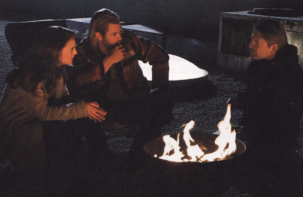 Thor-Chris-Hemsworth-Natalie-Portman-and-Kenneth-Branagh.jpg