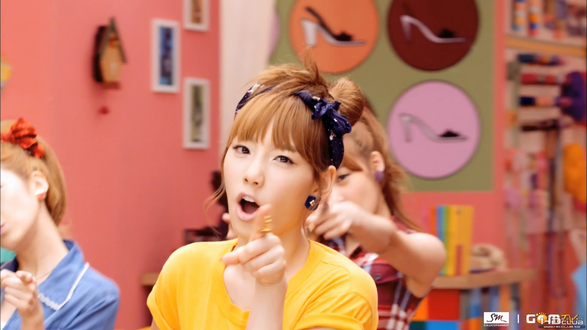 Gee(Japanese ver.)_소녀시대_Full HD_PC.avi_snapshot_02.03_[2010.10.20_22.12.48].jpg