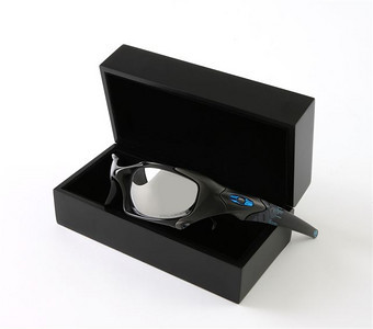 sunglasses-oakley-tron.jpg