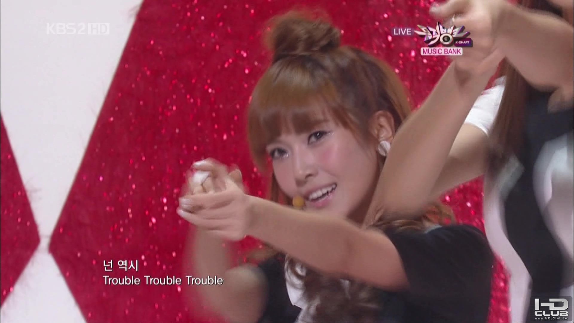 2] 101105 KBS2 Music Bank SNSD 少女時代 - 훗(Hoot) NO.1.tp_03872.jpg
