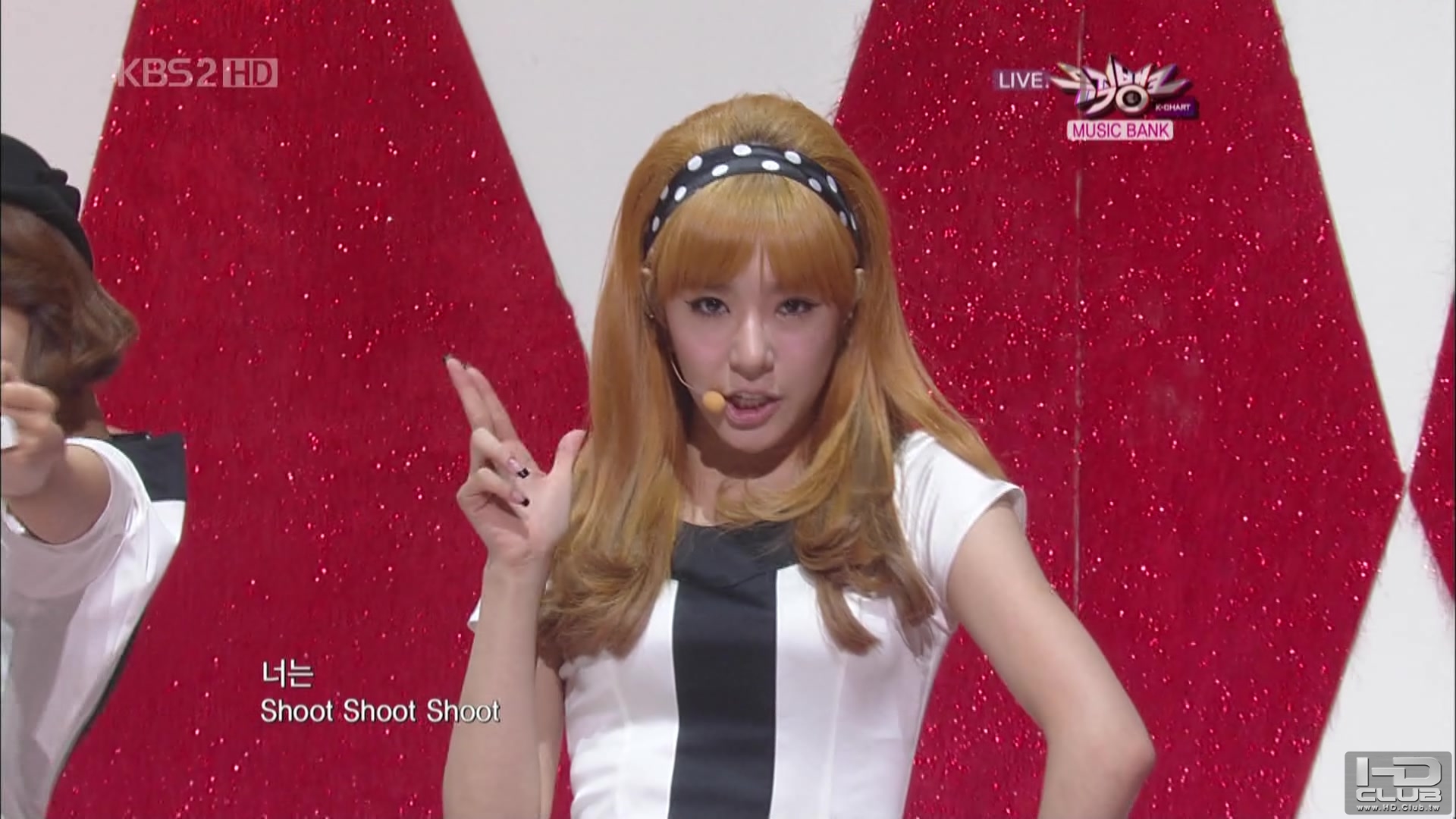 2] 101105 KBS2 Music Bank SNSD 少女時代 - 훗(Hoot) NO.1.tp_05494.jpg