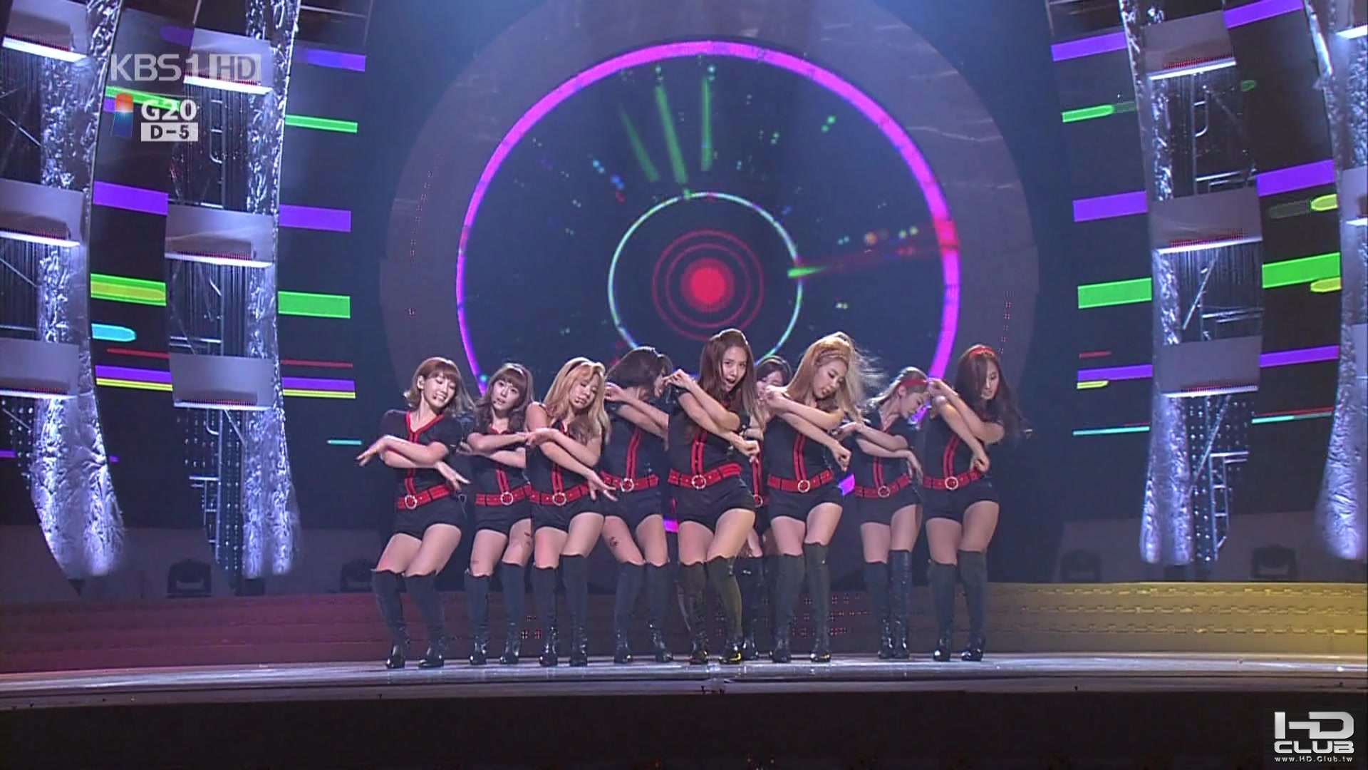 101106 KBS1 G20 Road for Hope Special Concert SNSD 少女時代 - 훗(Hoot).tp_00938.jpg